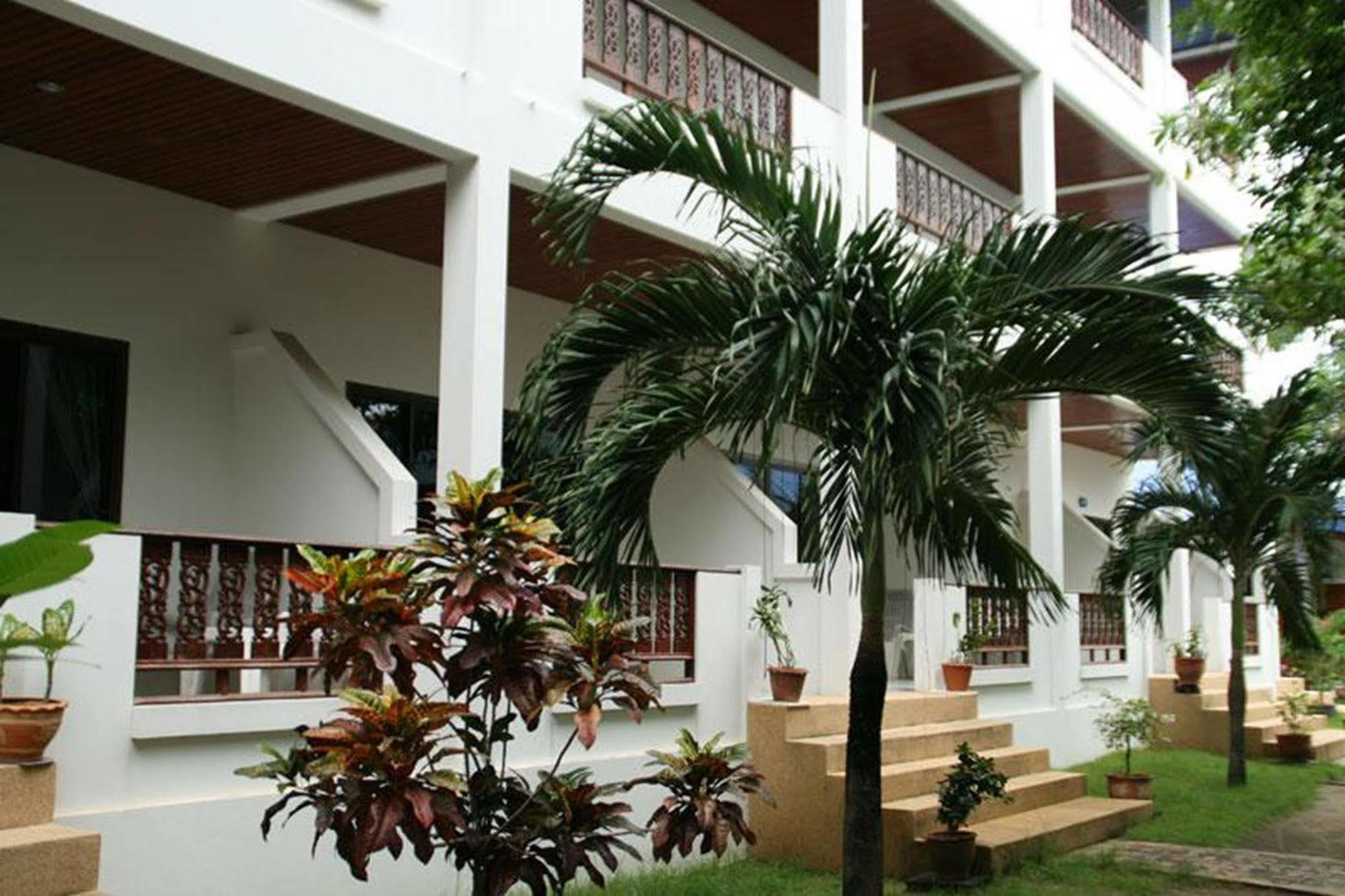 Marina Beach Resort - Sha Extra Plus Lamai Beach  Екстер'єр фото